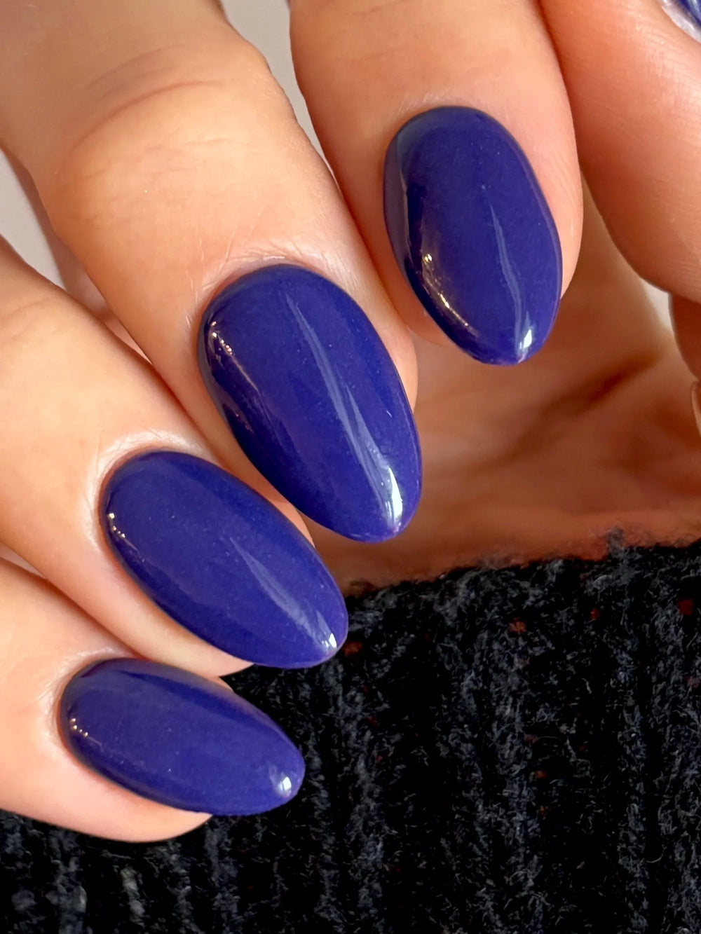Sapphire Blue en la mano