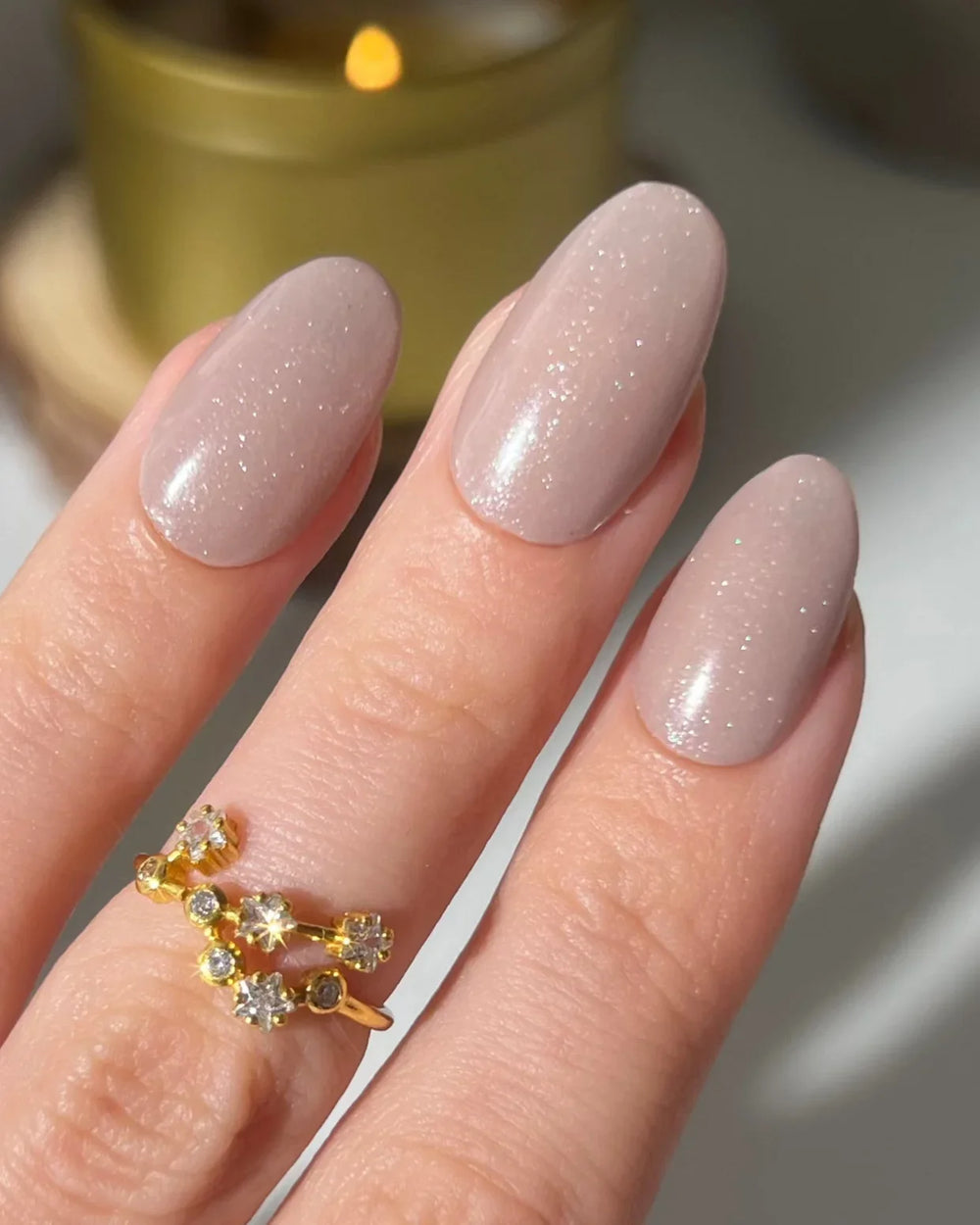 Autumn Tea Gold en la mano