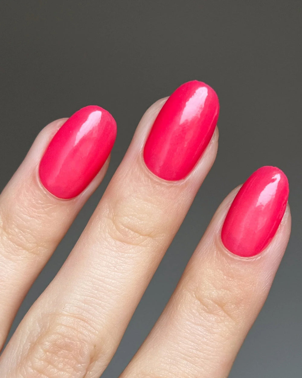 Cerise en la mano