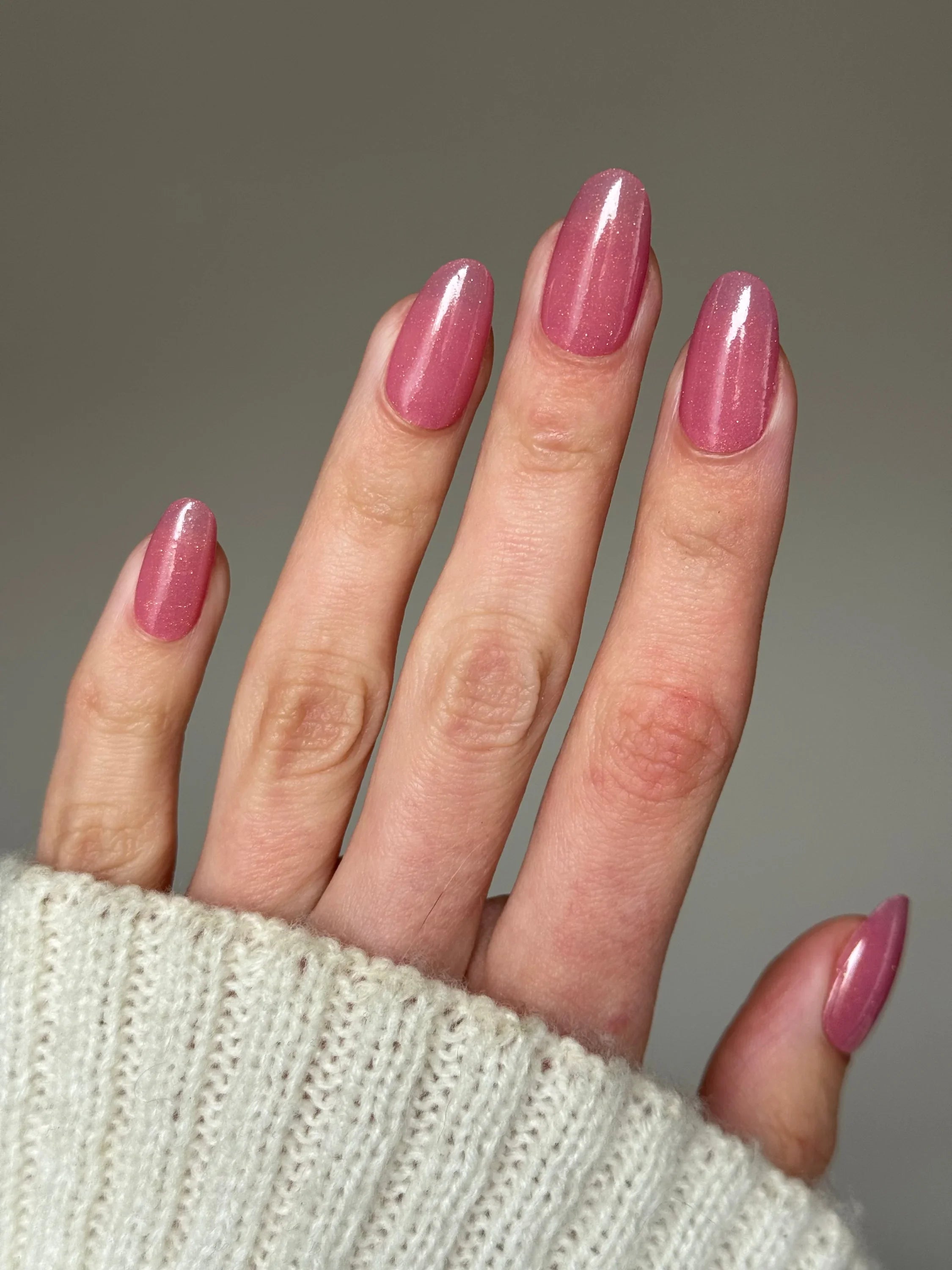 Mauve Whisper en la mano