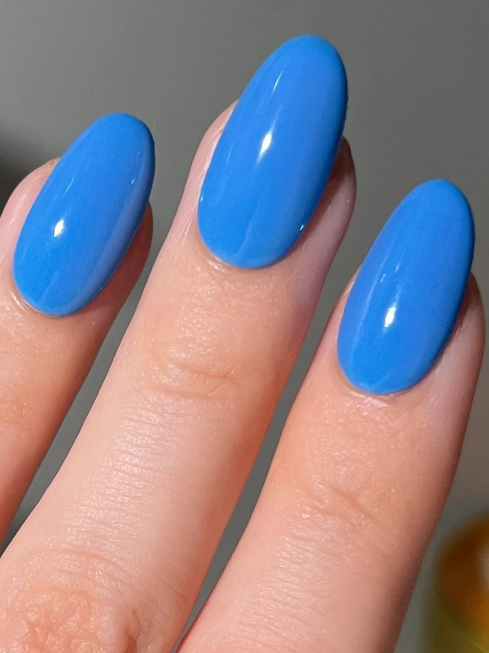 Venetian Blue en la mano