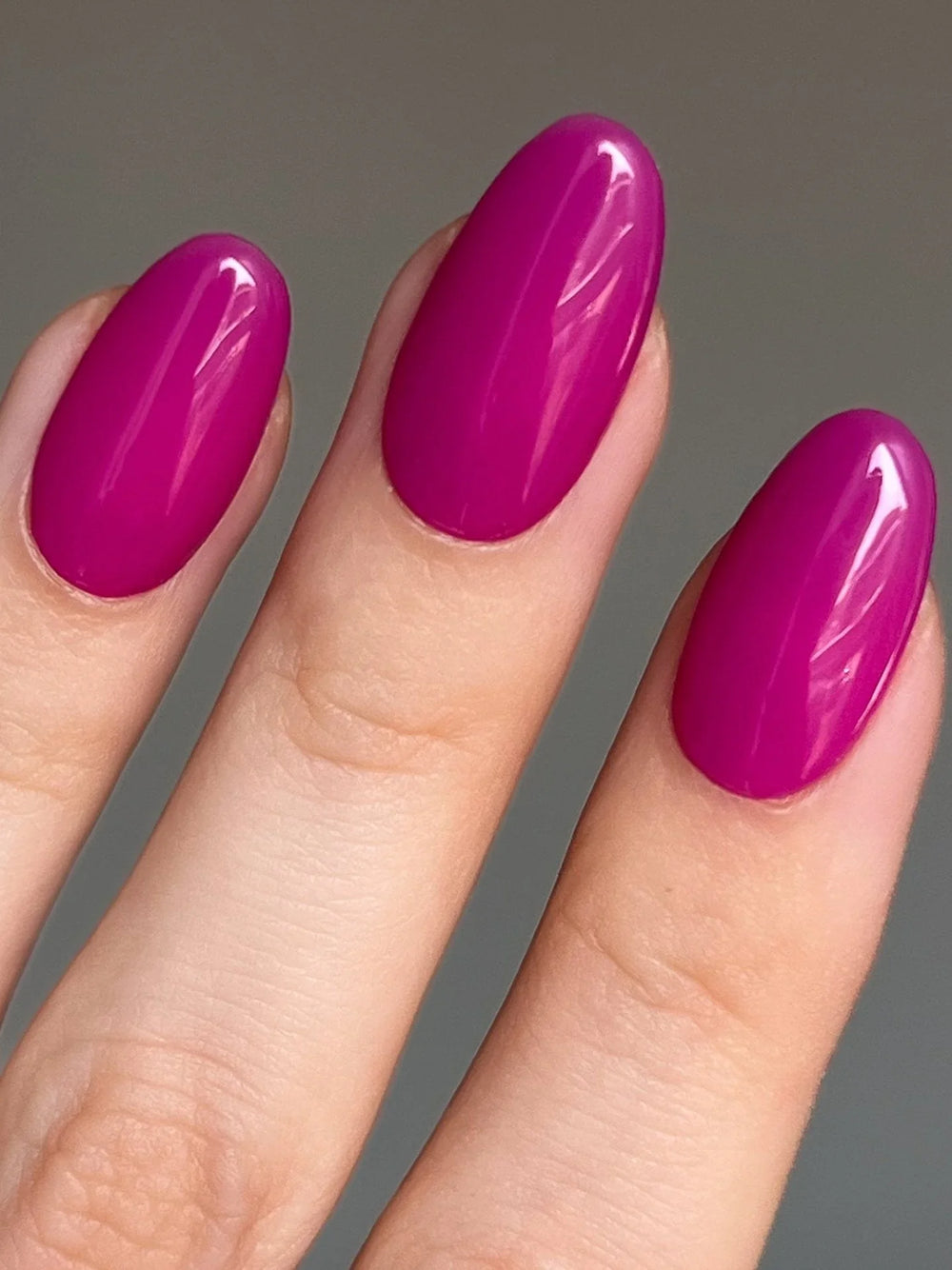 Purplish Red en la mano